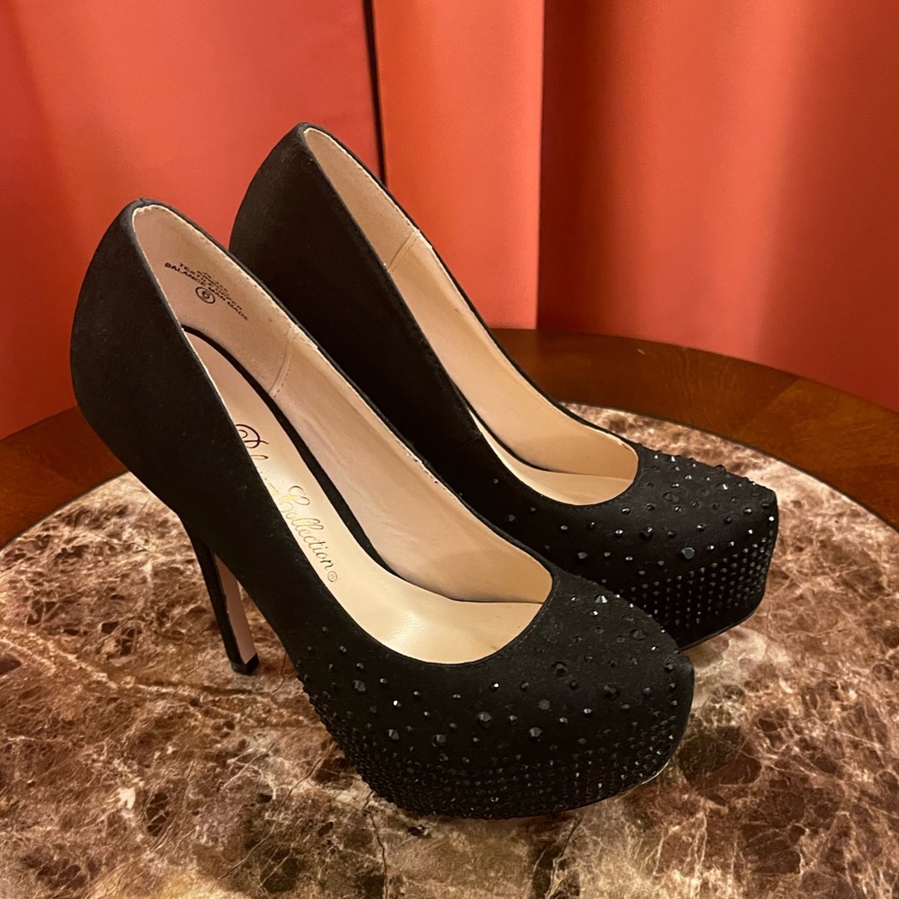 De Blossom Collection Black KINKO-4 Closed Toe Rhinestone Platform Stilettos 6
